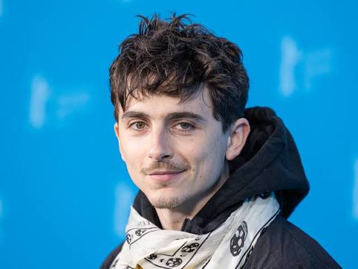 Qué perfume usa Timothée Chalamet: el aroma de una elegancia distinta